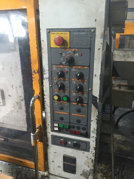 成形機【2502036】川口製KM-180B買取