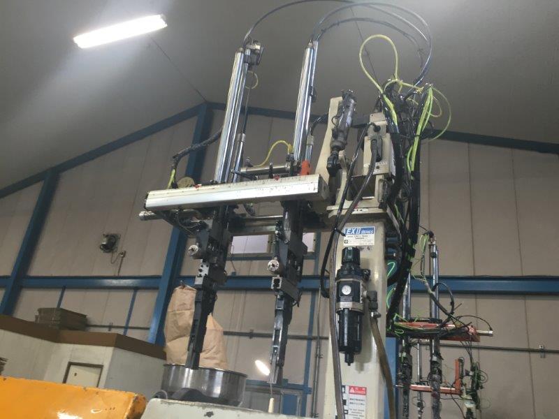 成形機【2502036】川口製KM-140買取