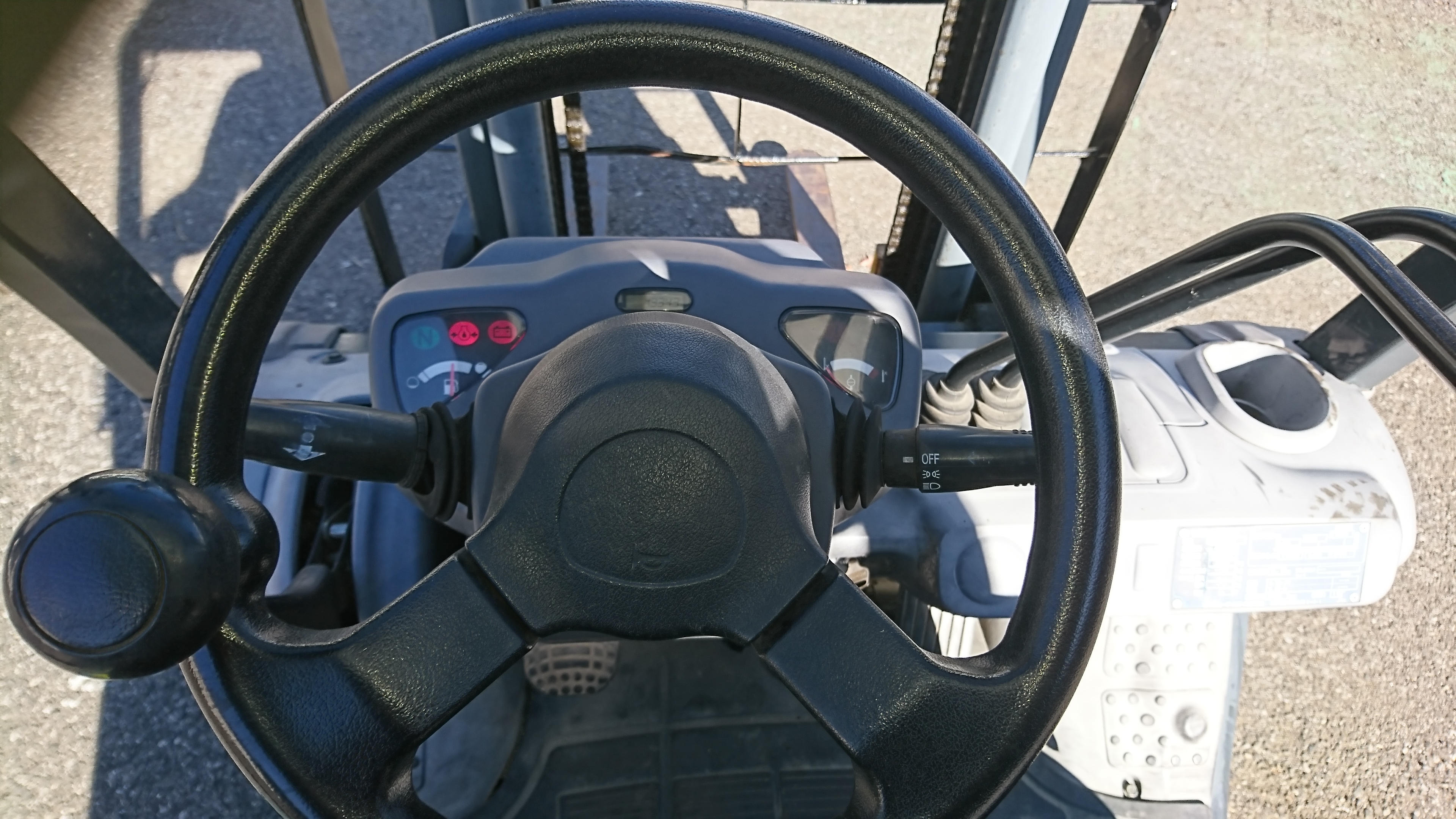 KOMATSUフォークリフト【2801601】FG10T-20