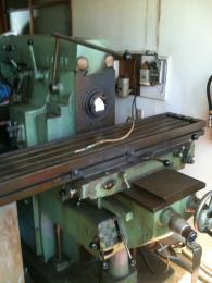 フライス盤【2212039】豊和製立フライス盤VM-2A買取