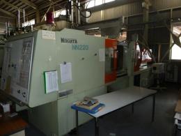プラスチック成形機【2112035】新潟製 NN220型一式1台 1994年式 買取