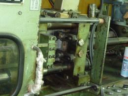 射出成形機買取【2310023】新潟鐵工所製　SN-30A型　年式:1976年式　射出成形機買取