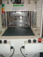 プラスチック成形機【20050032】山城精機たて型射出成型機　VSS-40*40-52-P　買取