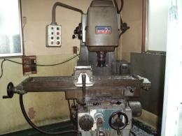 汎用フライス盤【2004019】大隈豊和機械㈱製中古汎用フライス盤STM2V買取