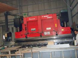 板金機械【2004026】アマダ製中古板金機械F-BEST300買取